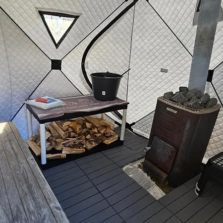 דירה Arctic House 7 Guest, Outdoor Tentsauna Experience קמי